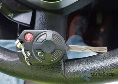 2013 Ford Focus Se z USA, uszkodzony, nr VIN 1FADP3F20DL323269